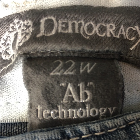 NWT Democracy High Rise Slim Straight Crop - Picture 7 of 12